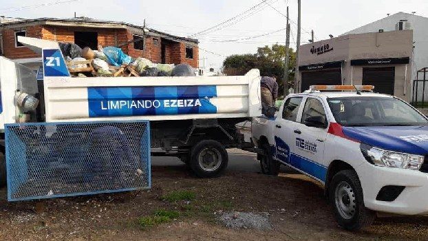 eze limpiando 27 7