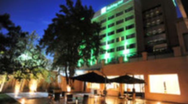 Eze-Holliday inn-mangrullo