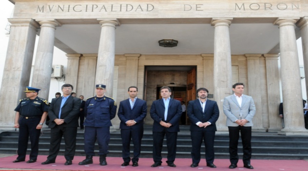 ms Ritondo entrega chalecos y moviles en Morón  (4)