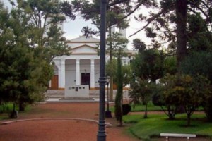 nav-Plaza_de_Navarro_iglesia