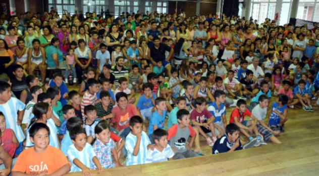 sv jovenes deportistas (1)
